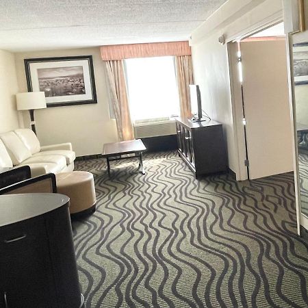 Fairbridge Hotel Cleveland East Wickliffe Экстерьер фото