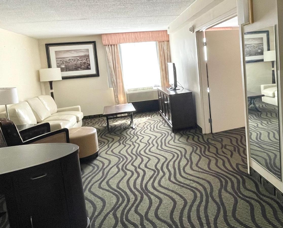 Fairbridge Hotel Cleveland East Wickliffe Экстерьер фото