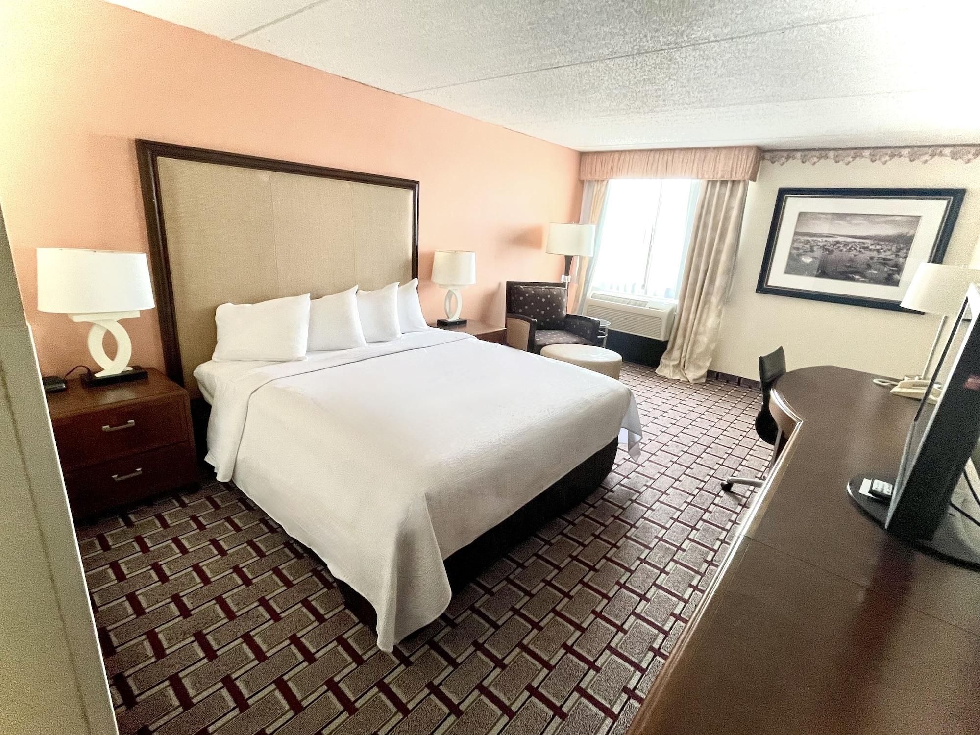 Fairbridge Hotel Cleveland East Wickliffe Экстерьер фото
