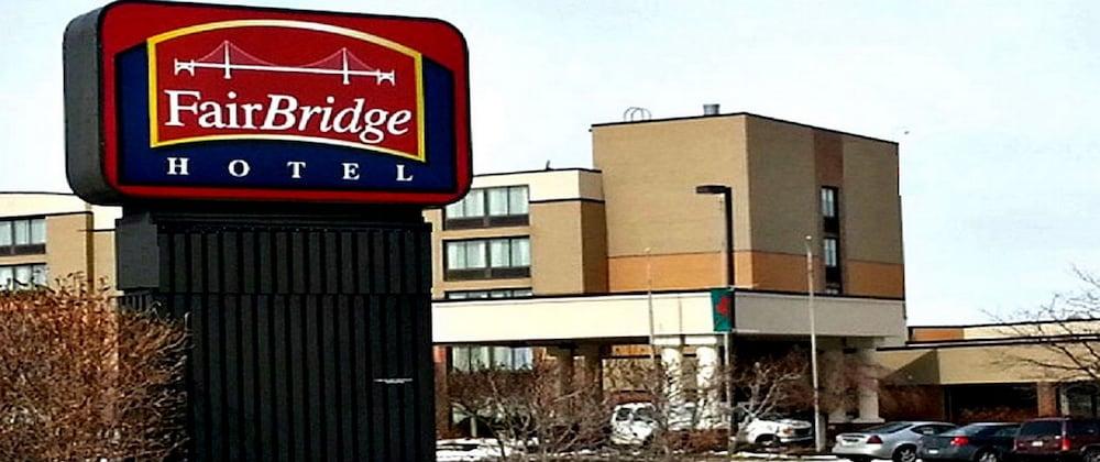 Fairbridge Hotel Cleveland East Wickliffe Экстерьер фото