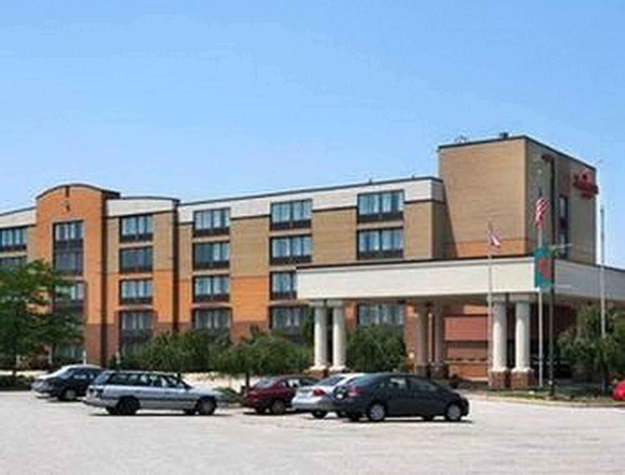 Fairbridge Hotel Cleveland East Wickliffe Экстерьер фото